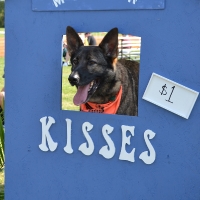kissing-booth12